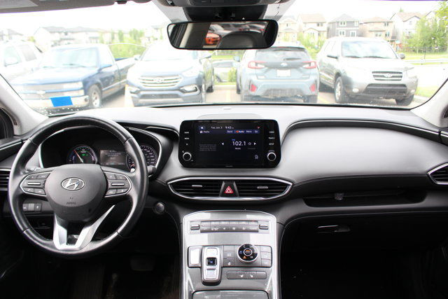 2022 Hyundai Santa Fe Hybrid Preferred in Cars & Trucks in Calgary - Image 2