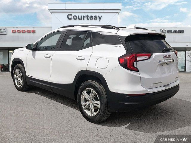 2023 GMC Terrain SLE | Heated Front Seat | Premium Audio System in Cars & Trucks in Calgary - Image 4
