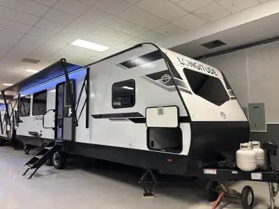 Longitude Towable LNT310RL- No better home away from home than this travel trailer! Enjoy many featu...
