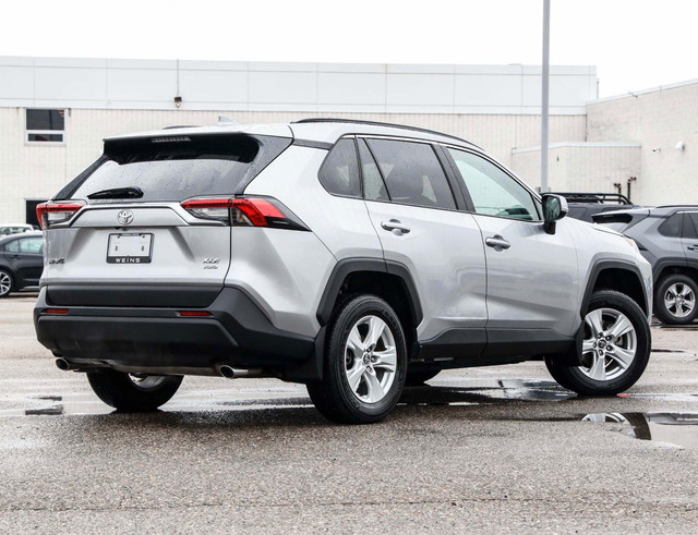 2021 Toyota RAV4 XLE HEATED STEERING WHEEL | POWER MOONROOF in Cars & Trucks in City of Toronto - Image 4