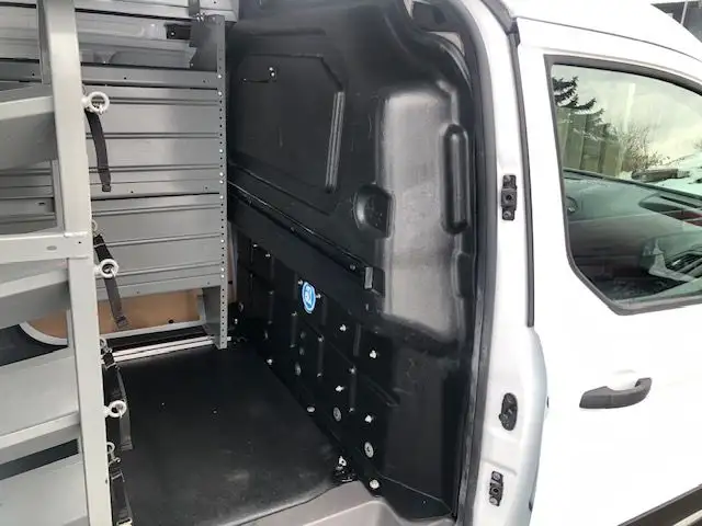 2019 FORD TRANSIT CONNECT VAN XLT $5K UPFITTED LOADED CAN FINANC dans Autos et camions dans Calgary - Image 10