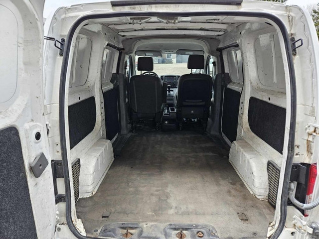 2019 Nissan NV200 Cargo compact S dans Autos et camions  à Ville de Québec - Image 4