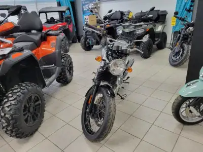 PRACTICALLY NEW GORGEOUS RETRO BIKE! THIS TWIN CYLINDER WILL SURELY TURN HEADS! WHY PAY FREIGHT/PDI...