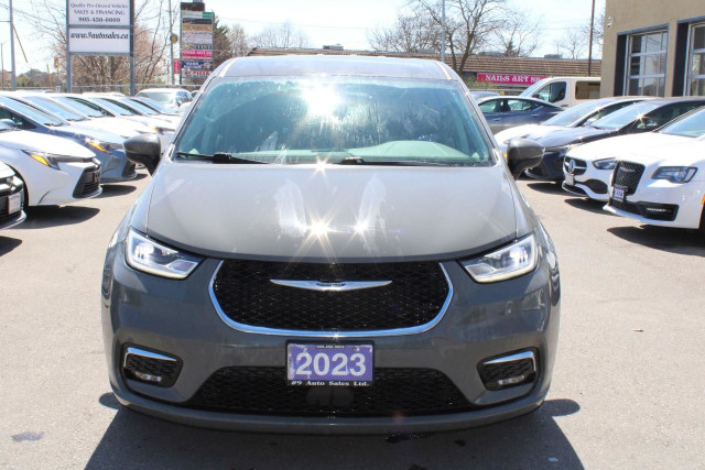 2023 Chrysler Pacifica Touring L in Cars & Trucks in Mississauga / Peel Region - Image 4