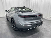 See Dealer Website for Details. Engine: Moteur à 4 cylindres 2.4L L/100Km City: 8.1 L/100Km Hwy: 7.3... (image 3)