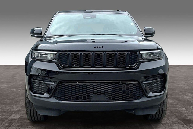 2023 Jeep Grand Cherokee Altitude in Cars & Trucks in Edmonton - Image 3