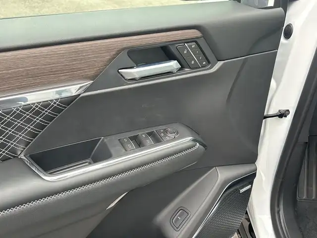 2025 GMC Acadia Denali Denali Demo in Cars & Trucks in Oakville / Halton Region - Image 18
