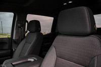 ENGINE DURAMAX 3.0L TURBO-DIESEL I6 (305 hp [227 kW] @ 3750 rpm 495 lb-ft of torque [671 Nm] @ 2750... (image 9)
