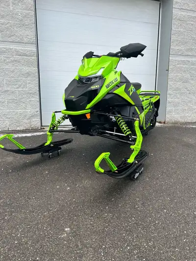 Stop by Barrie Powersports and see the amazing NEW catalyst chassis for year 2024. The all new ZR 60...