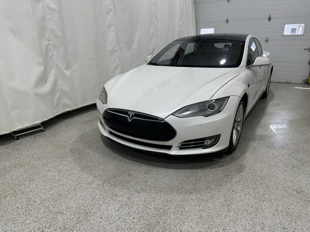 2015 Tesla Model S P85D NEW BATTERY in Cars & Trucks in City of Montréal - Image 2