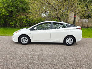 2017 Toyota Prius Heated Seats