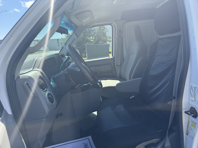 2014 Ford Econoline Cargo Van Ford E-250 CL - CARGO in Cars & Trucks in Oakville / Halton Region - Image 4