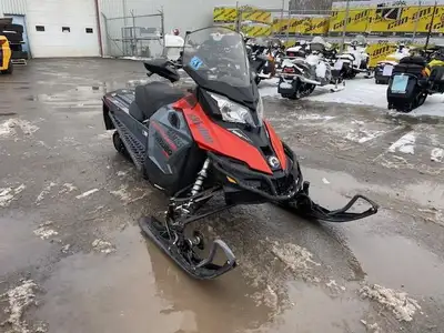 2018 Ski-Doo Renegade Enduro 1200 4-TEC 137’’ SAVE $4000 RABAIS AVEC RABAIS = 34.21$/semaine (84 moi...