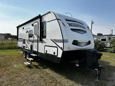 2022 Winnebago Minnie 2201MB It may go by Minnie, but it’s designed for big outdoor adventure. An ea...