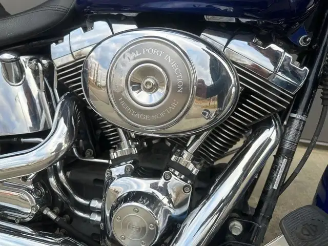 2006 Harley-Davidson FLHCS - Heritage Classic in Street, Cruisers & Choppers in Edmonton - Image 4