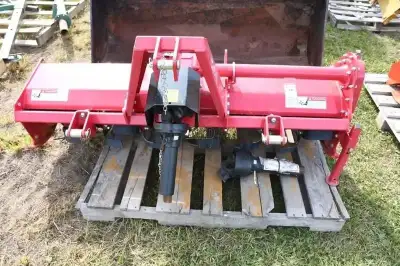 UNUSED! MANUFACTURER IS LOWERY, 5FT, SLIP CLUTCH, 3PTH, PTO DRIVEN. SUITABLE FOR 25-40 HORSEPOWER TR...