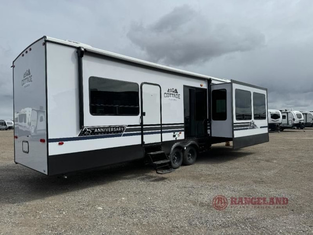 2024 New 2024 Cedar Creek Cottage 40CCK  in Travel Trailers & Campers in Red Deer - Image 3