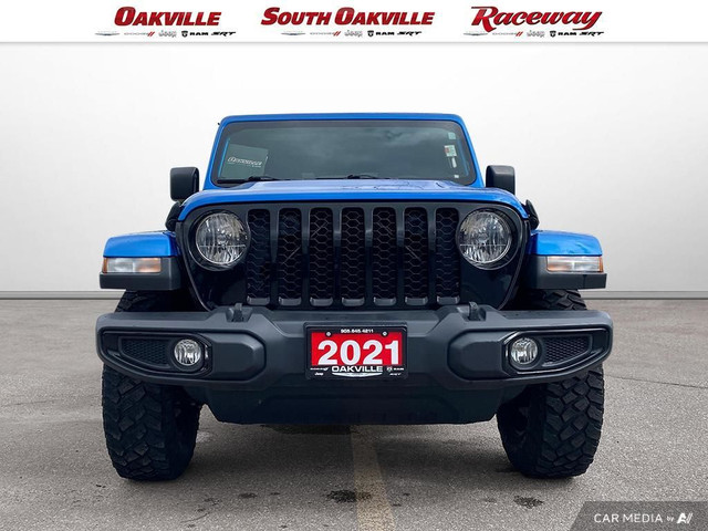 2021 Jeep Gladiator WILLYS | 6 SPEED MANUAL | V6 | HEATED SEATS  in Cars & Trucks in Oakville / Halton Region - Image 2