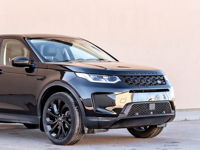  2020 Land Rover Discovery Sport - MERIDIAN SOUND| CARPLAY| SUNR in Cars & Trucks in Saskatoon - Image 2