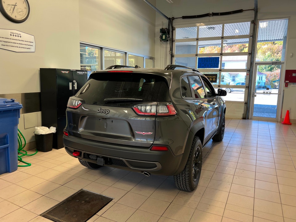2022 Jeep Cherokee TRAILHAWK