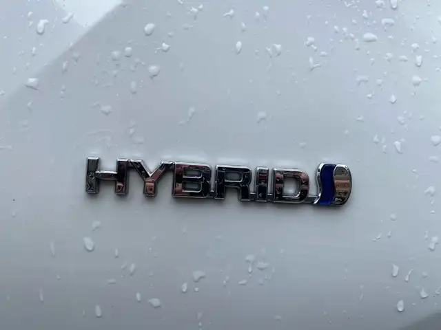2022 Toyota Prius HYBRID! AWD!! PRICED TO MOVE!62939425608323123