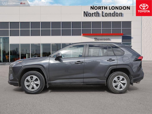 2019 Toyota RAV4 LE CLEAN CARFAX AND LOW KMS in Cars & Trucks in London - Image 3