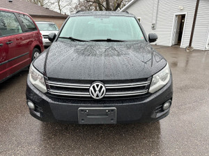 2012 Volkswagen Tiguan 4dr Auto Trendline 4Motion