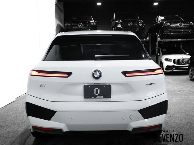2023 BMW iX xDrive40 Premium Essential Package & Sport Package in Cars & Trucks in Laval / North Shore - Image 4