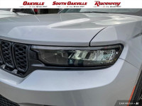 4WD / 4X4 1 Owner Clean Carfax No Reported Accidents Heated Seats 20 x 8.0 Gloss Black Rims Android... (image 7)