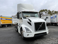 2020 VOLVO VNR64300