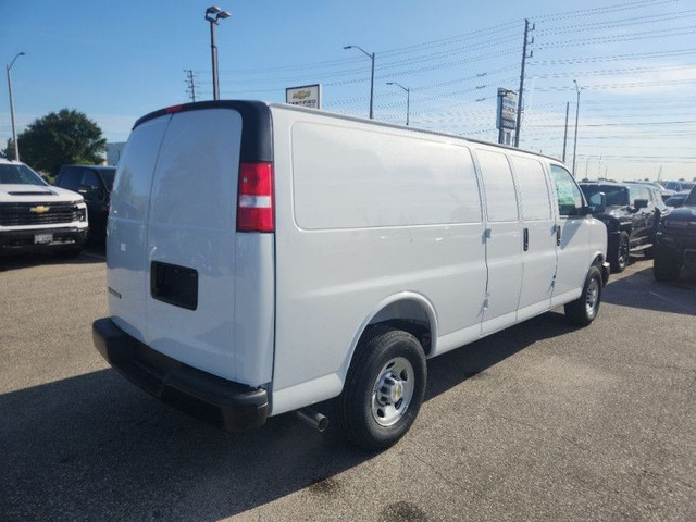 2025 Chevrolet Express Cargo Van 4G LTE in Cars & Trucks in Mississauga / Peel Region - Image 4