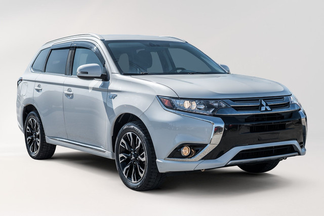 2018 Mitsubishi OUTLANDER PHEV ES Awd 4X4 / Branchable / Bluetoo in Cars & Trucks in City of Montréal - Image 4