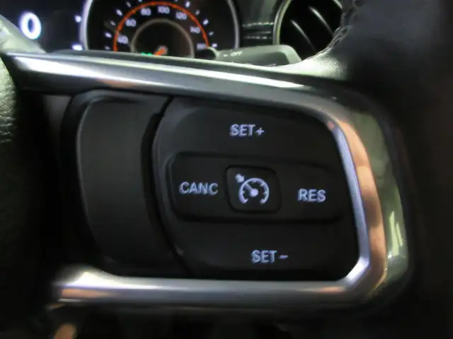 JEEP WRANGLER 2023 UNLIMITED SAHARA 4X4 GPS CUIR CAMERA 38900 KM in Cars & Trucks in Lévis - Image 11