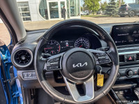 Sun Roof Toit ouvrant Straightline Kia is an AMVIC Licensed dealer. Engine: 2.0L MPI 4 Cyl DOHC 16V... (image 8)