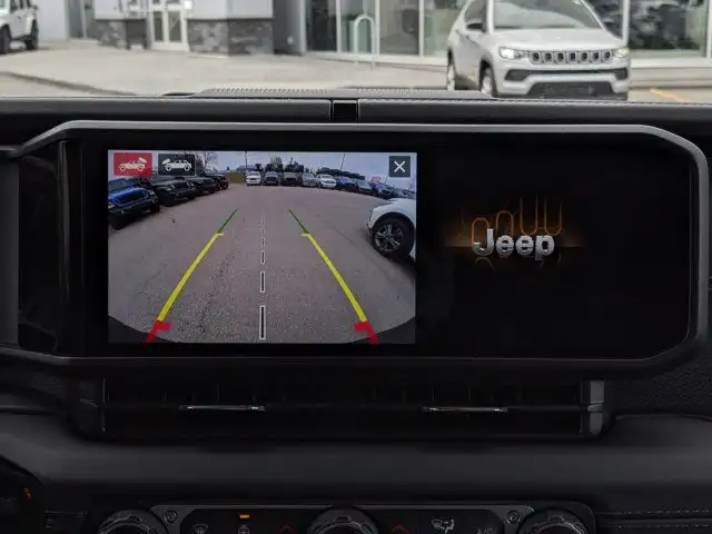 2025 Jeep Wrangler Rubicon X - Off Road Camera - Trailer Tow dans Autos et camions dans Calgary - Image 21