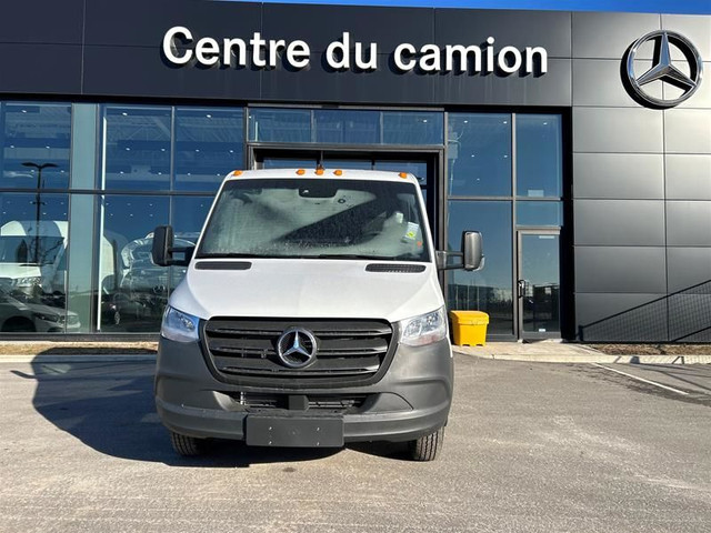 2024 Mercedes-Benz Sprinter 4500 170 Wheelbase RWD in Cars & Trucks in Laval / North Shore - Image 2