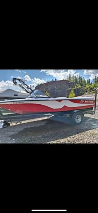 2001 Correct Craft SKI NAUTIQUE 19' 320HP