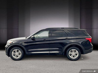 *2023 Ford Explorer XLT -- 6-Passenger | Captain's Chairs | AWD | CarPlay | Heated Seats* Previous D... (image 1)