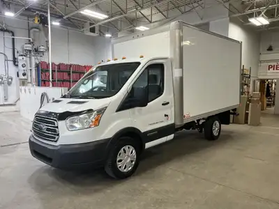 FORD TRANSIT 250 CUBE 12 PIEDS AVEC RAMPE EN PARFAITE CONDITION LOCATION COMMERCIALE DISPONIBLE SUR...