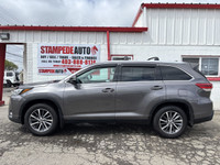 XLE | AWD | 7 PASSENGER | LEATHER HEATED SEATS This 2019 Toyota Highlander XLE AWD is a versatile th... (image 8)