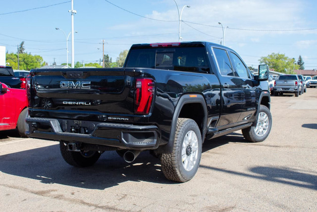 2025 GMC Sierra 3500 Denali Ultimate in Cars & Trucks in Edmonton - Image 4