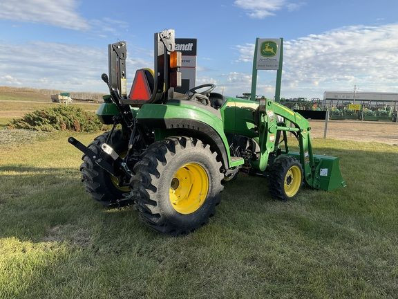 2019 John Deere 2038R in Farming Equipment in Prince Albert - Image 4