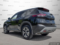 Snatch a score on this certified 2021 Nissan Rogue SV before it's too late. Spacious yet easy-moving... (image 3)