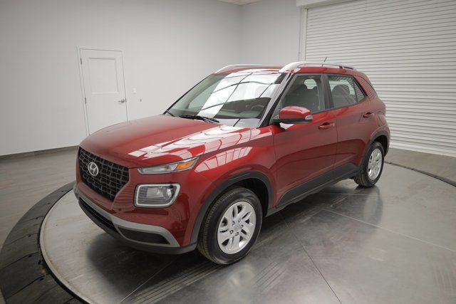 2023 Hyundai Venue Preferred in Cars & Trucks in Calgary - Image 3