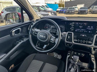 This Kia Sorento boasts a Regular Unleaded I-4 2.5 L/152 engine powering this Automatic transmission... (image 8)