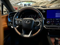 Stock#: 251197AThe 2023 Lexus ES 350 Ultra Luxury Package, available in Canada, represents the pinna... (image 9)