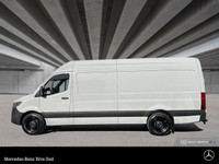 Mercedes-Benz Rive-Sud, la destination Mercedes-Benz par excellence. Bienvenue en première classe. D... (image 1)