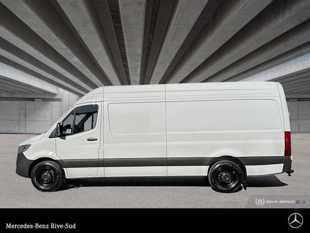 2025 Mercedes-Benz Sprinter 2500 170 Wheelbase High Roof RWD in Cars & Trucks in Longueuil / South Shore - Image 2
