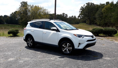 2017 Toyota RAV 4 XLE