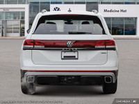 AMVIC-licensed business 2025 Volkswagen Atlas Peak Edition 4Motion Redefining Family Travel! Introdu... (image 4)